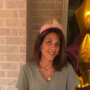 Meet your Posher, Fara